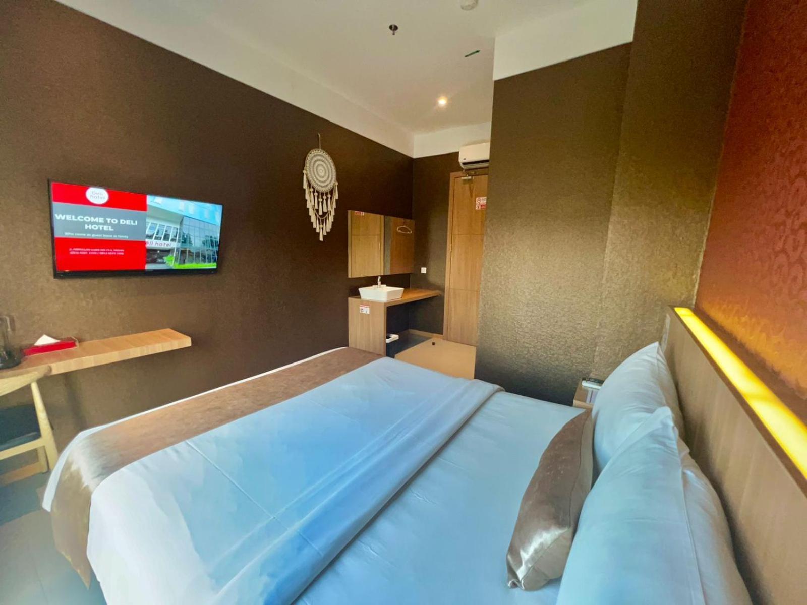 Deli Hotel Medan Exterior foto