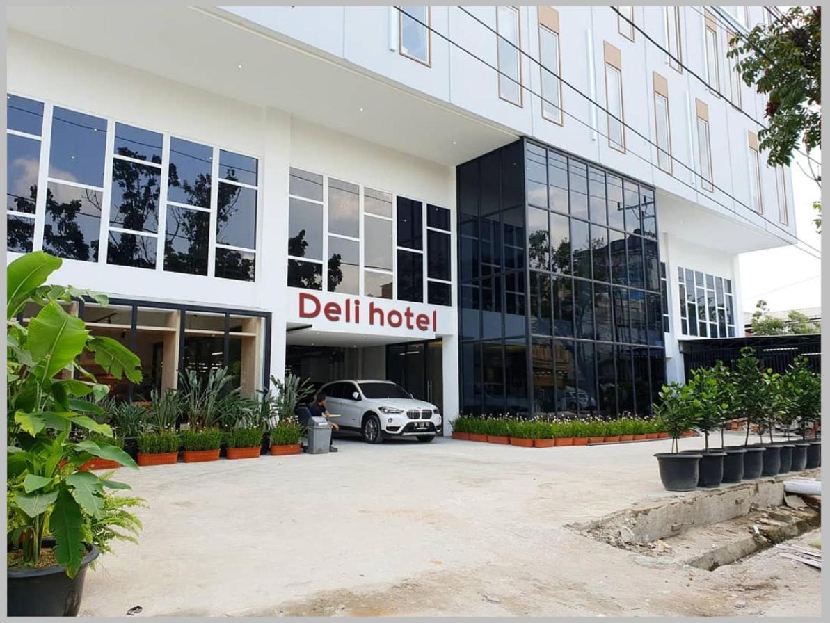 Deli Hotel Medan Exterior foto