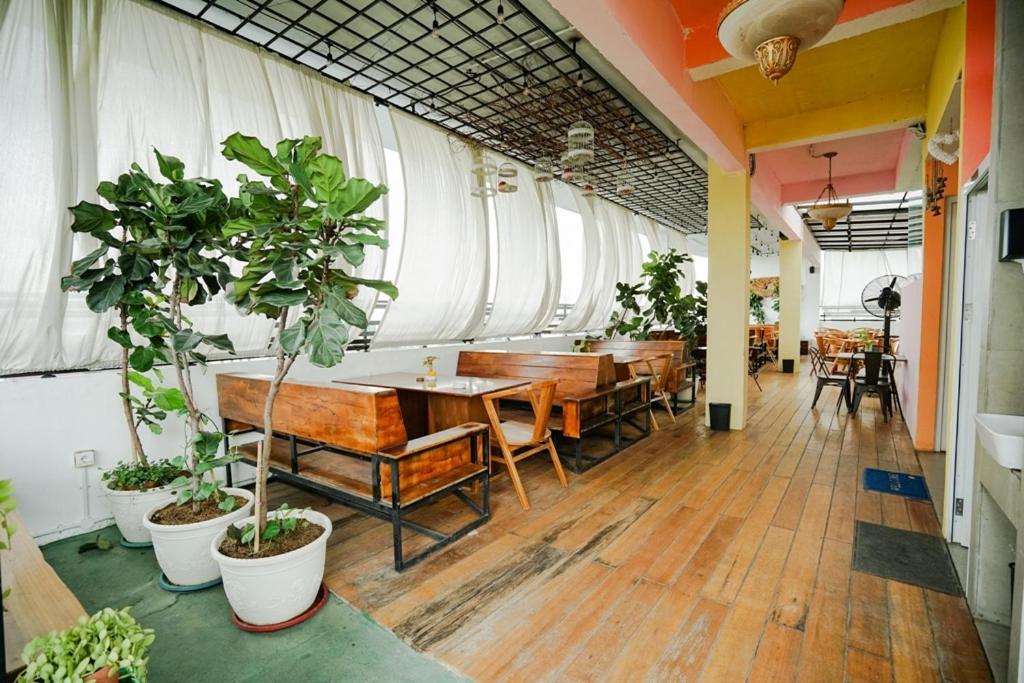 Deli Hotel Medan Exterior foto